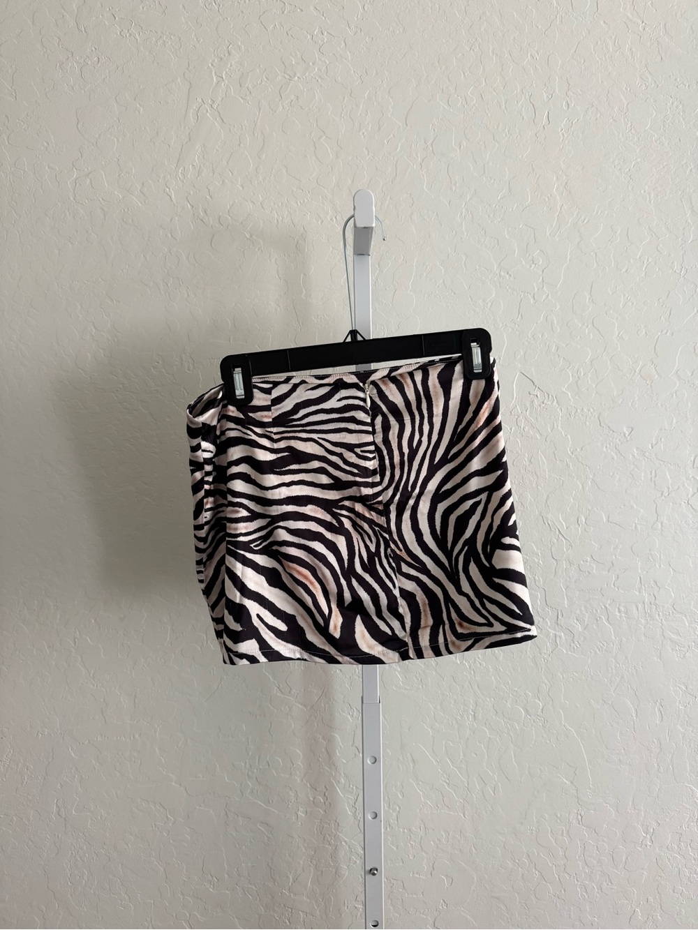 Zara Black and White Zebra Print Mini Skirt - Picture 2 of 3
